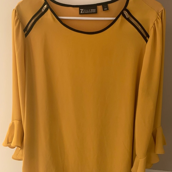 Women’s blouse - Picture 2 of 6